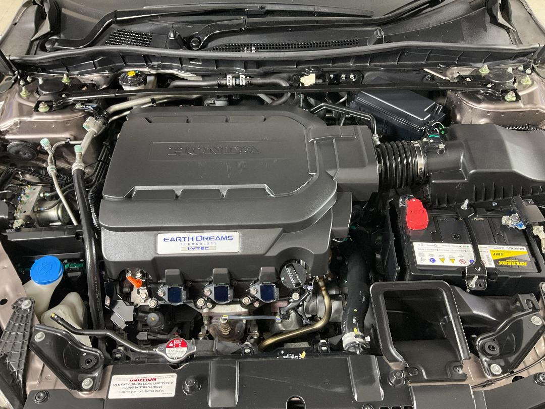 Photo '13' of Honda Accord