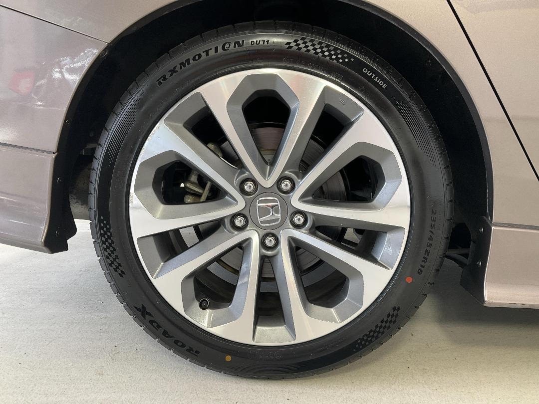 Photo '12' of Honda Accord