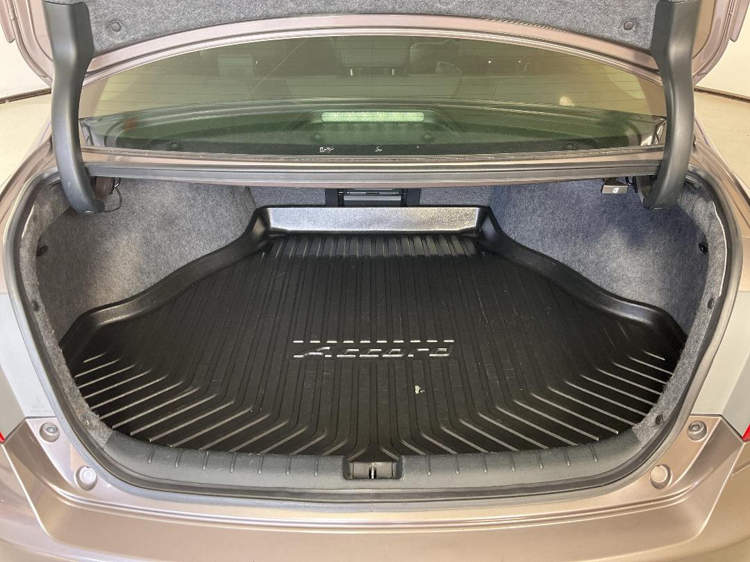 Photo '14' of Honda Accord