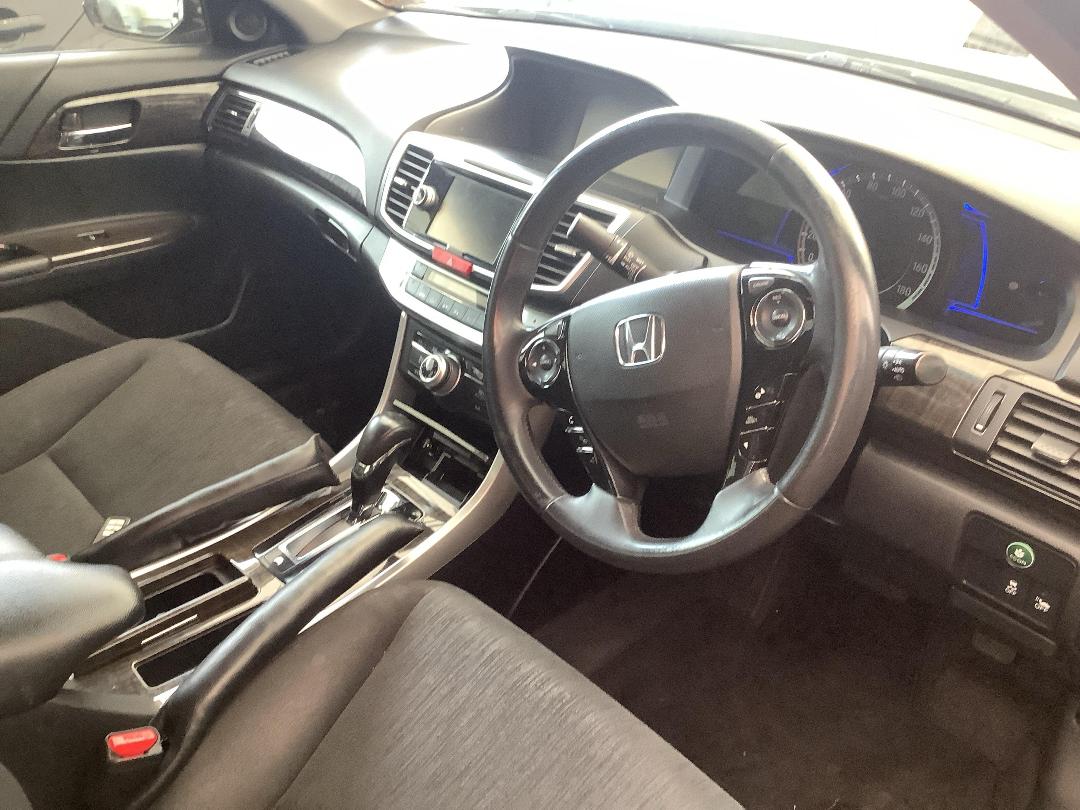 Photo '12' of Honda Accord Hybrid Photo '12' of Honda Accord Hybrid