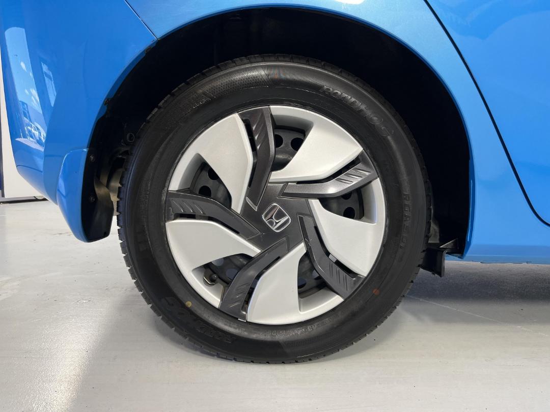 Photo '12' of Honda FIT