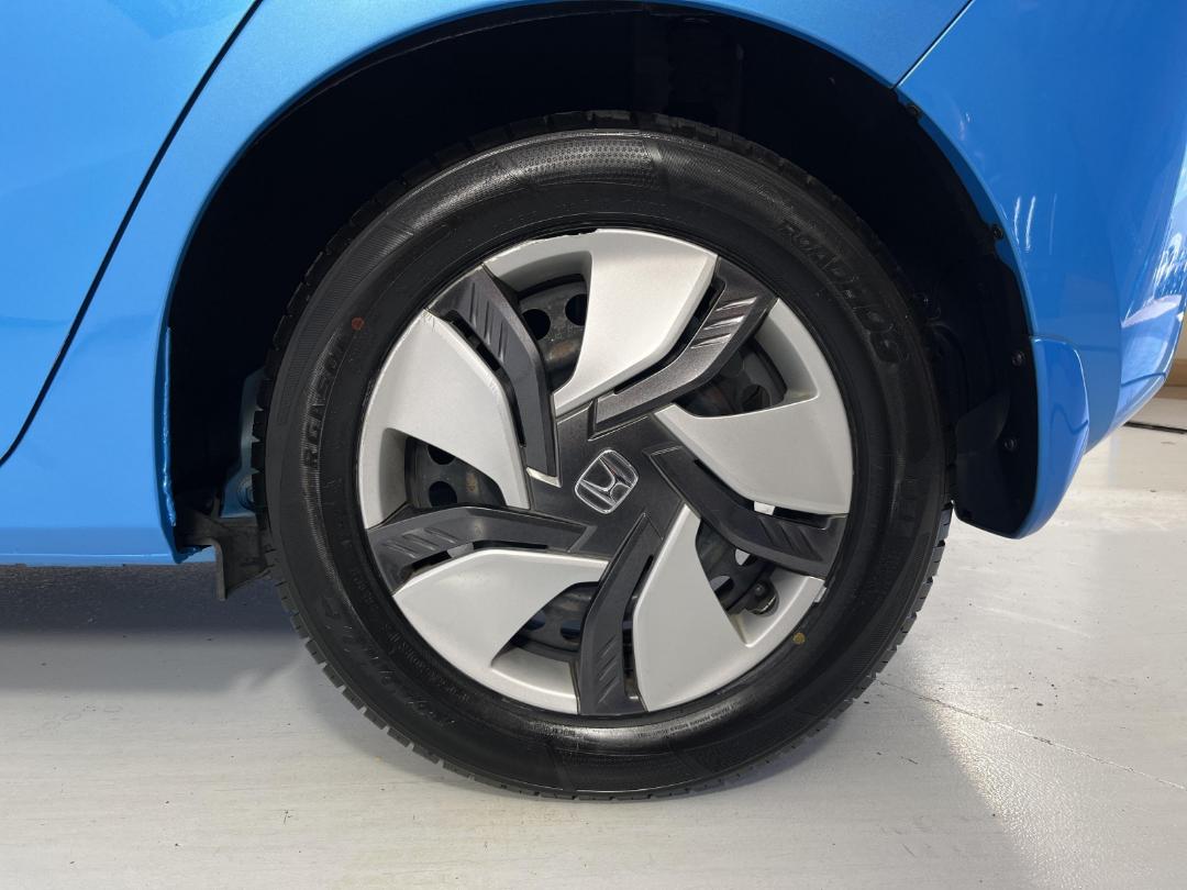 Photo '11' of Honda FIT