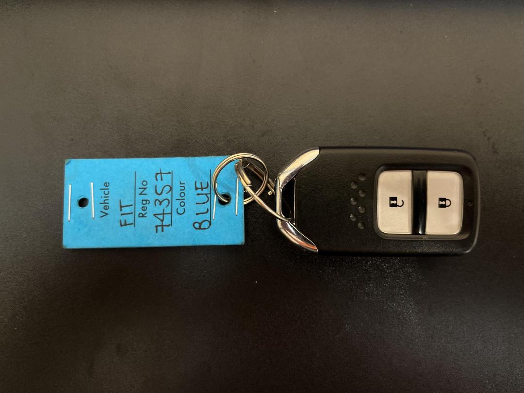 Photo '22' of Honda FIT