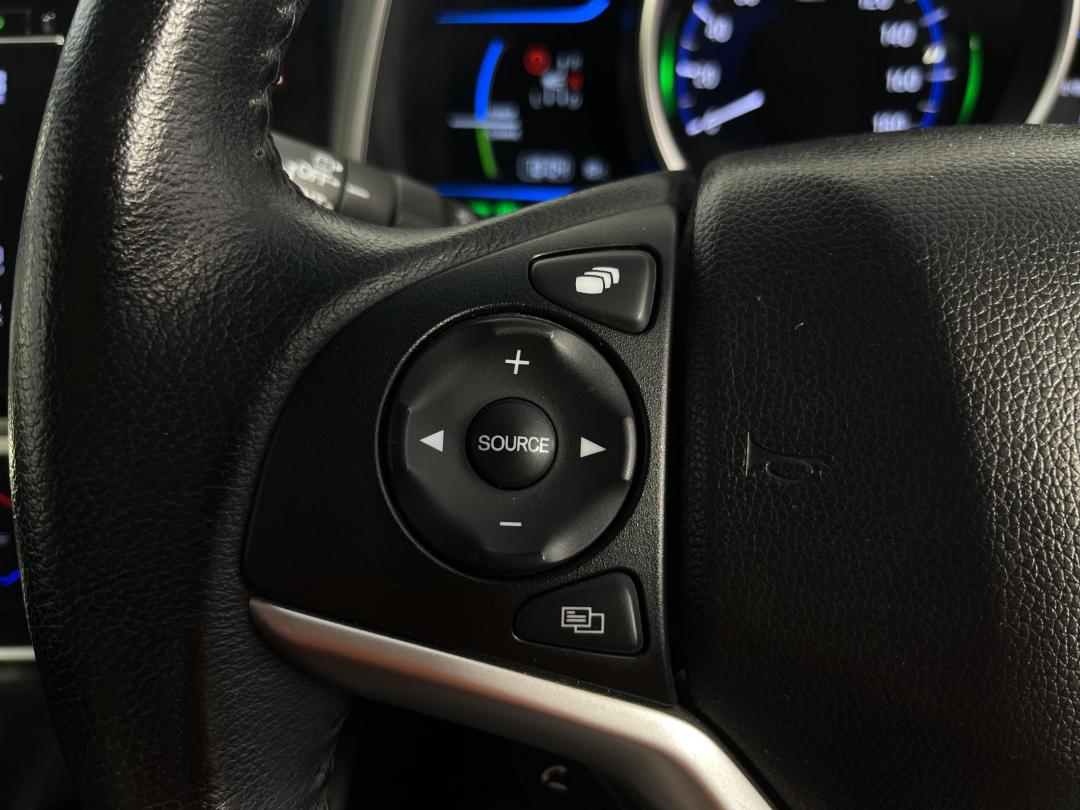 Photo '24' of Honda FIT