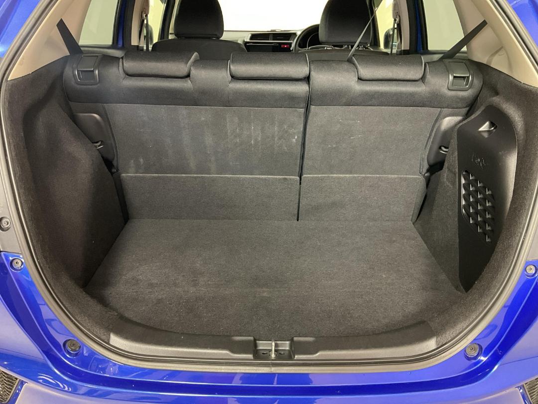 Photo '14' of Honda FIT Photo '14' of Honda FIT