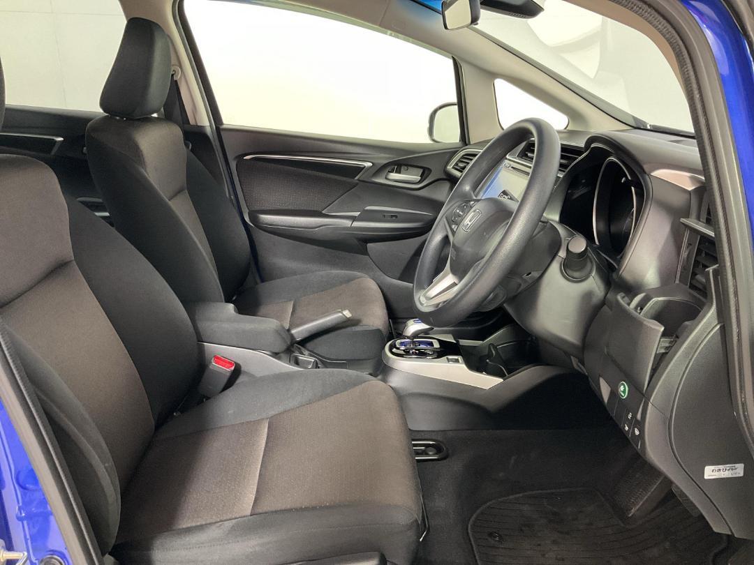 Photo '16' of Honda FIT Photo '16' of Honda FIT