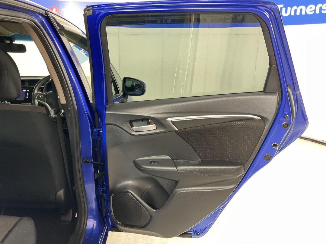 Photo '19' of Honda FIT Photo '19' of Honda FIT