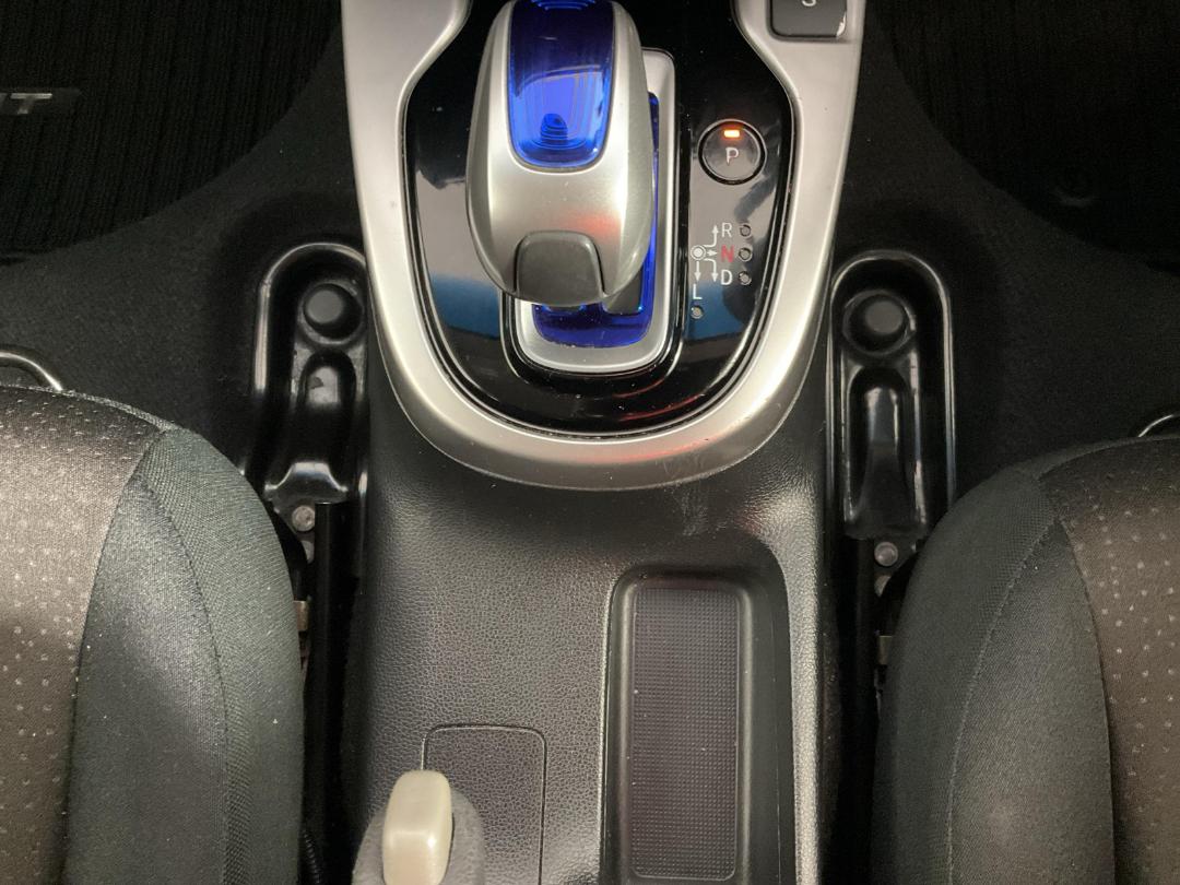 Photo '18' of Honda FIT Photo '18' of Honda FIT