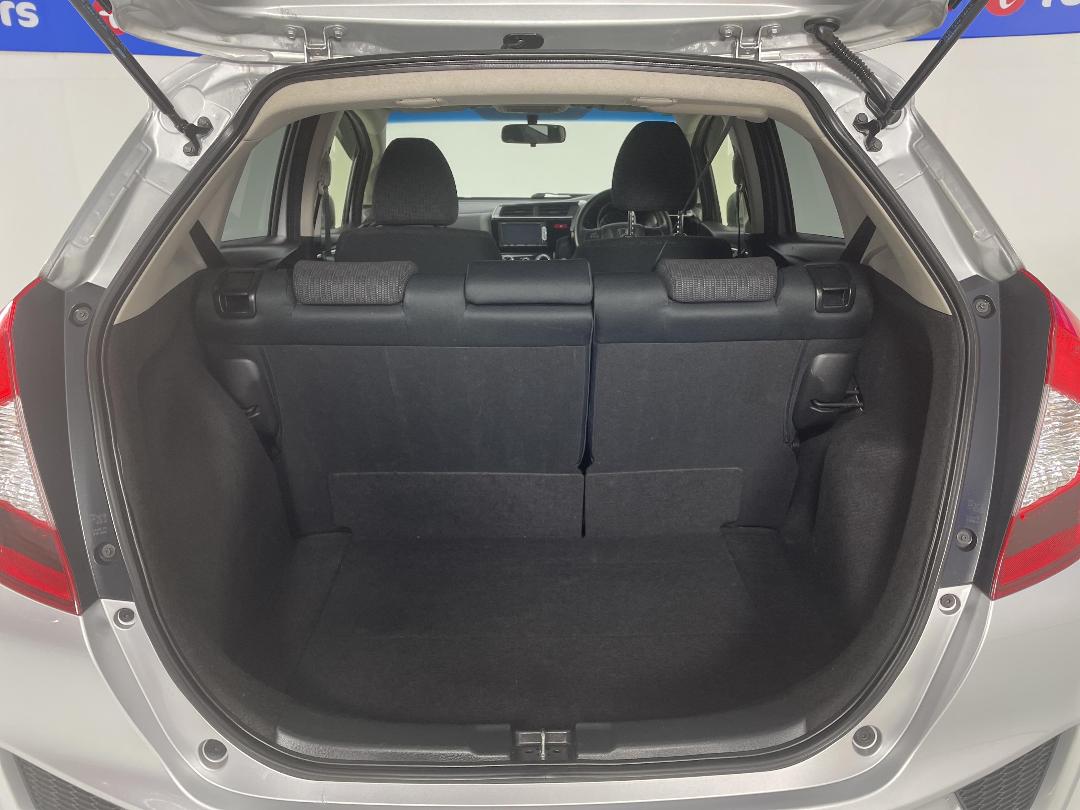 Photo '14' of Honda FIT