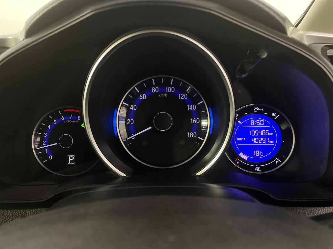 Photo '21' of Honda FIT