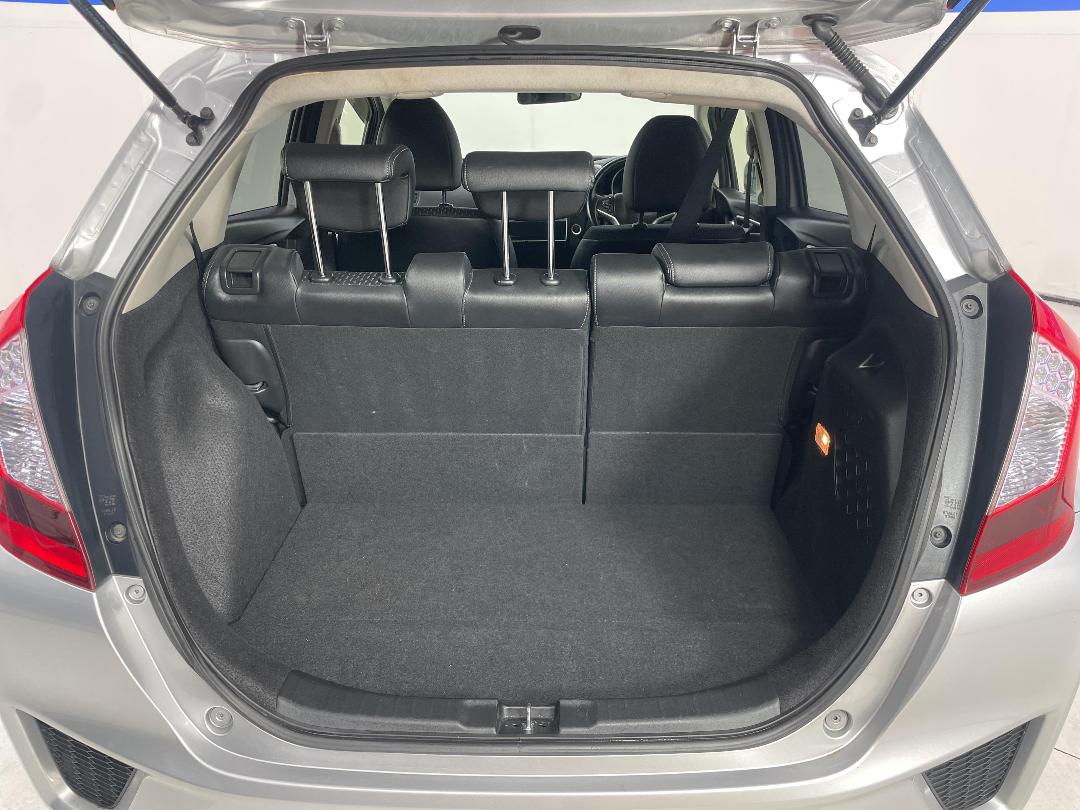 Photo '14' of Honda FIT