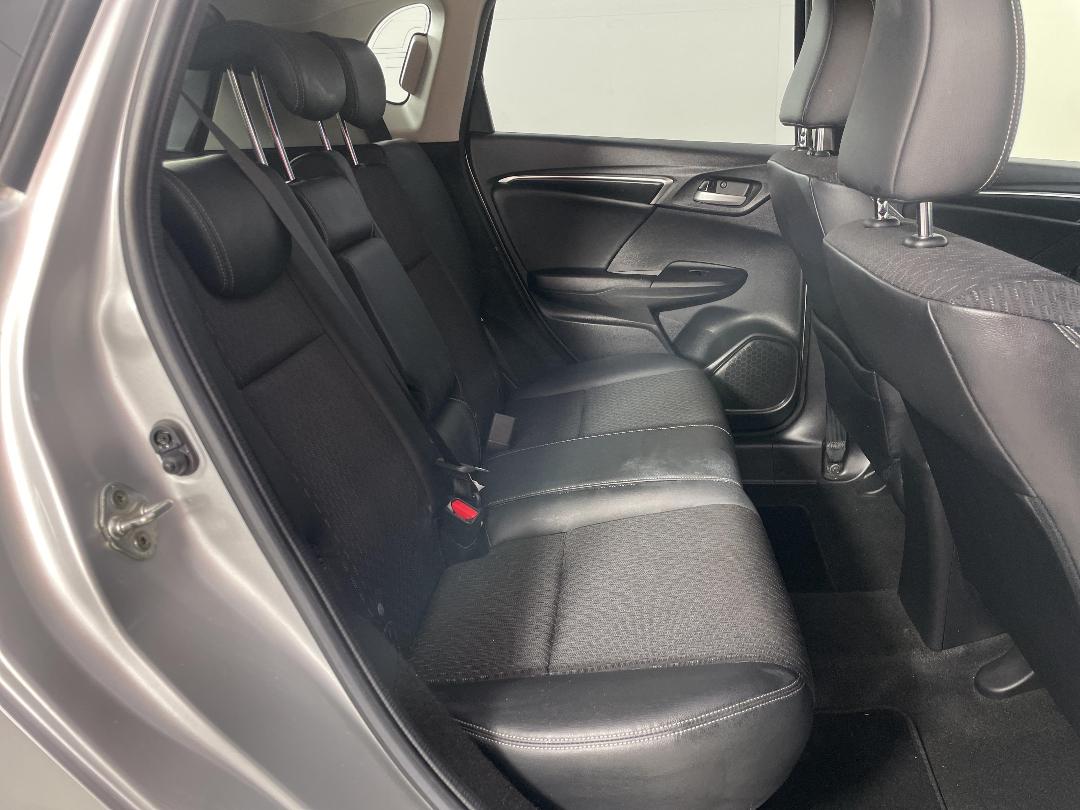 Photo '20' of Honda FIT