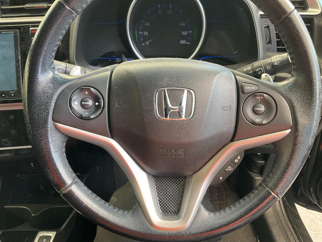 Photo '27' of Honda FIT Photo '27' of Honda FIT