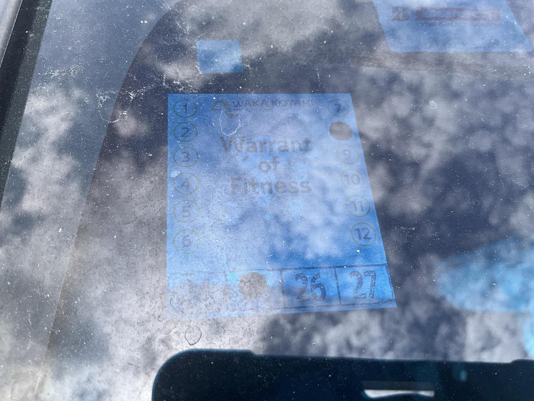 Photo '17' of Honda FIT Hybrid