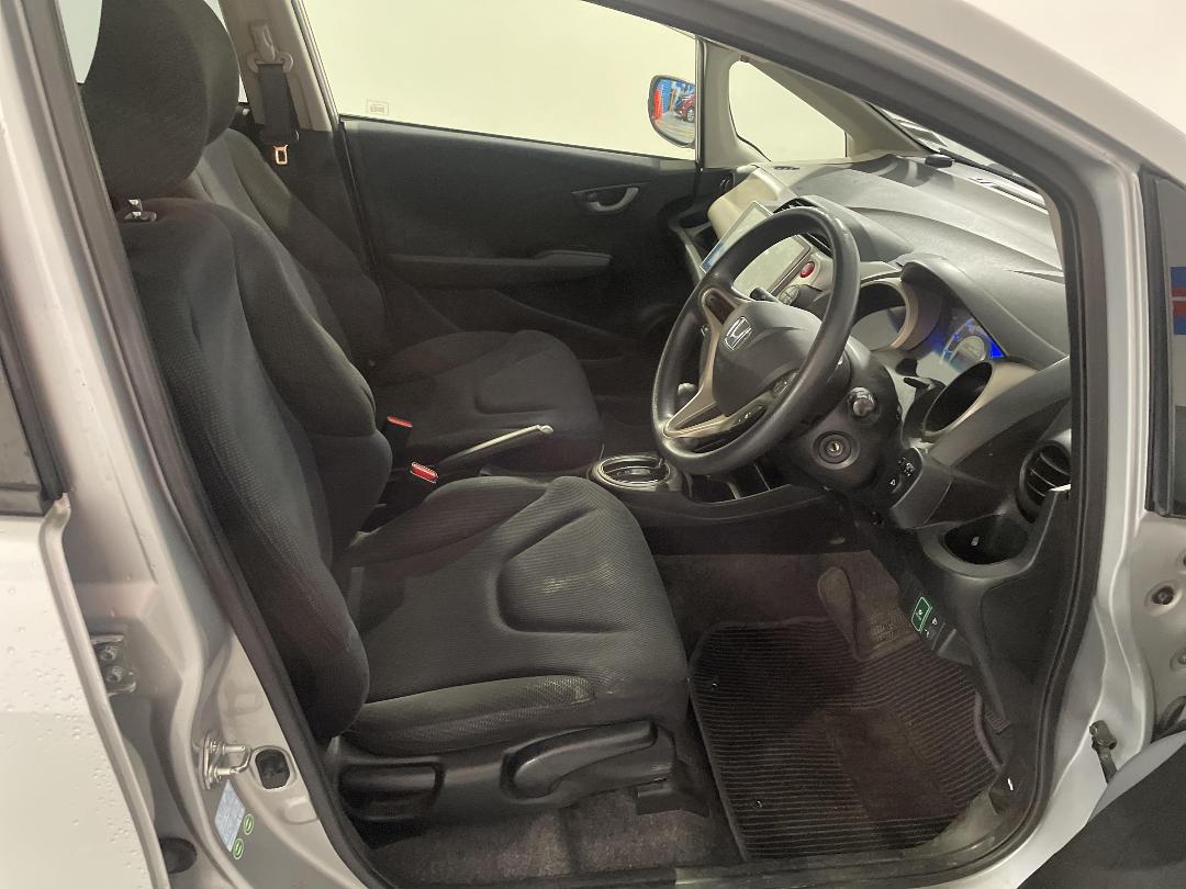 Photo '16' of Honda FIT