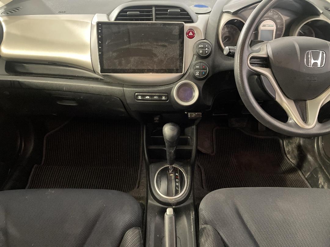 Photo '18' of Honda FIT