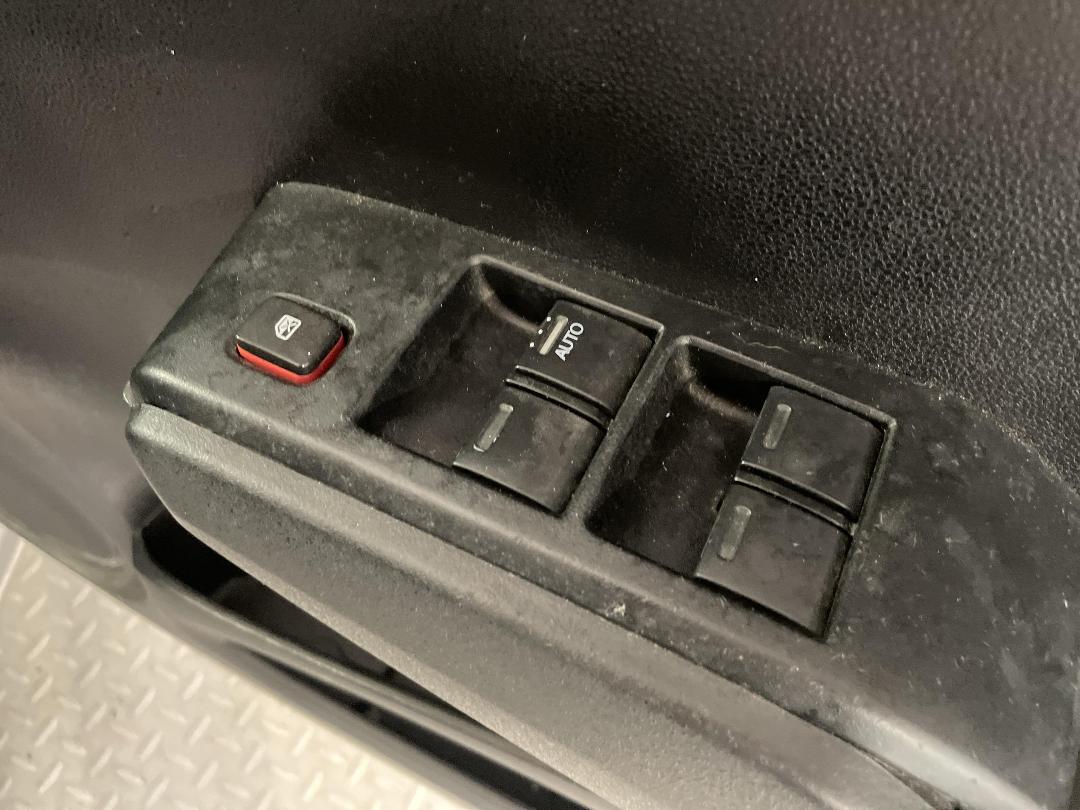 Photo '24' of Honda FIT