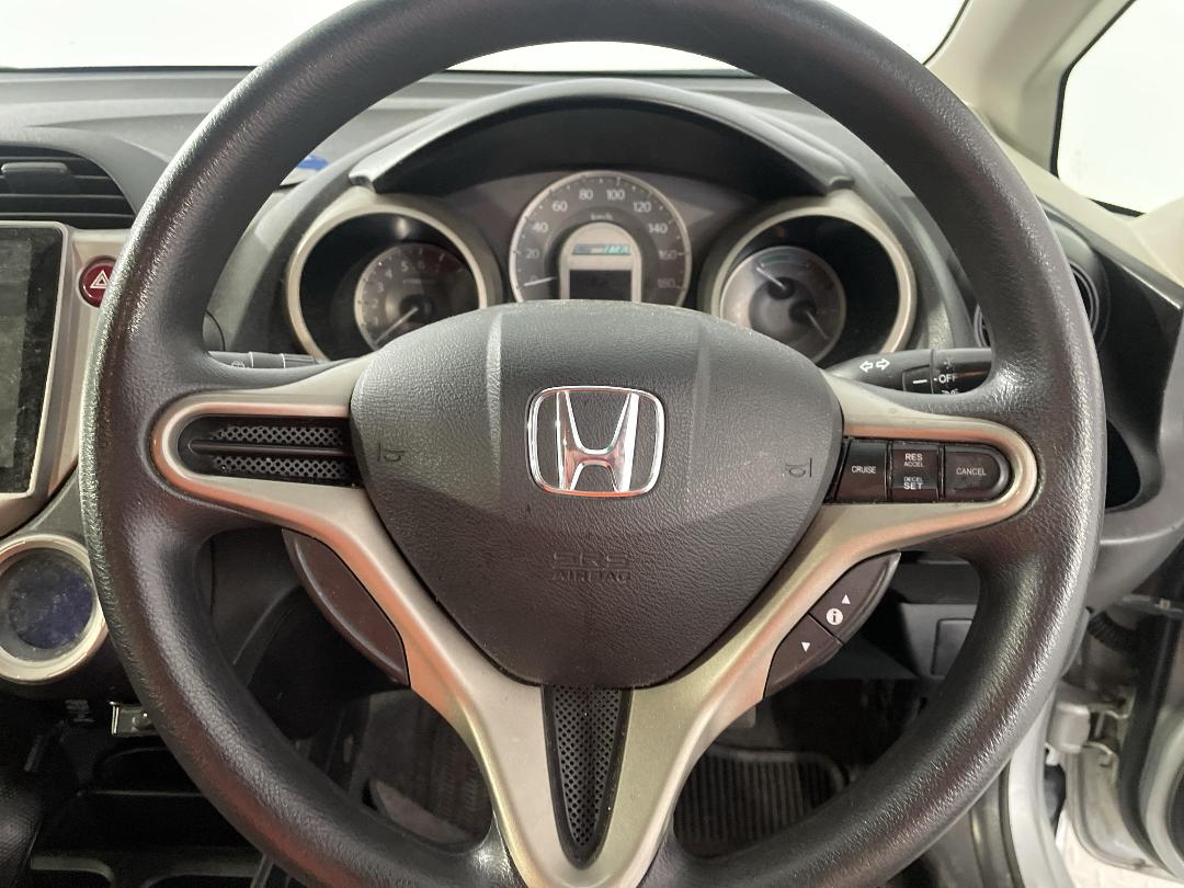 Photo '28' of Honda FIT