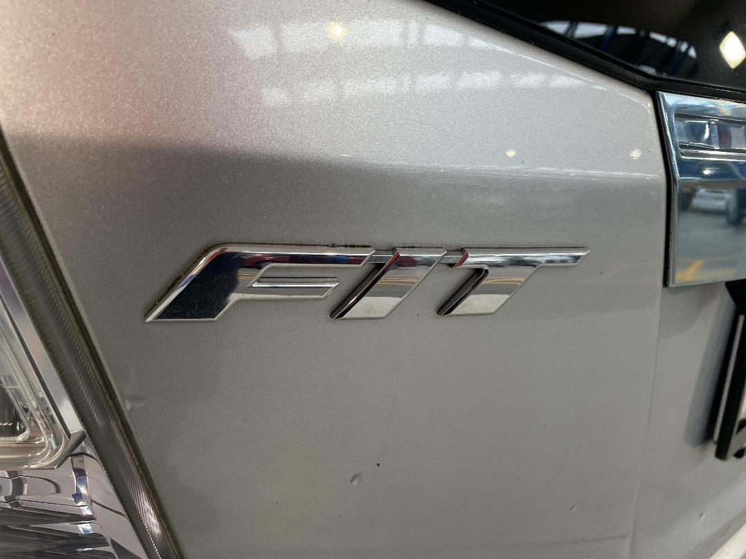 Photo '37' of Honda FIT