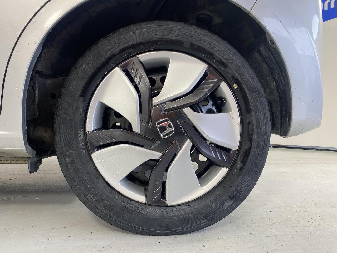 Photo '11' of Honda FIT Photo '11' of Honda FIT