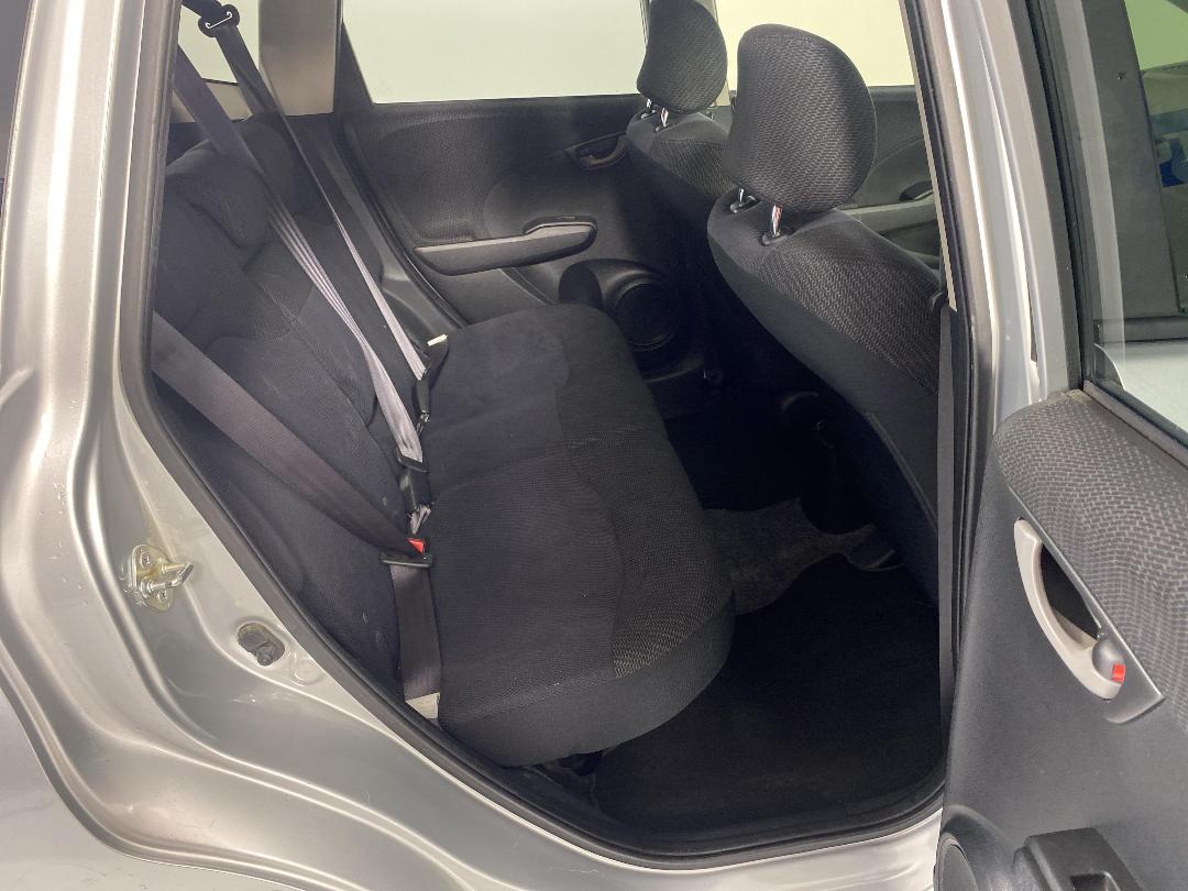 Photo '20' of Honda FIT Photo '20' of Honda FIT