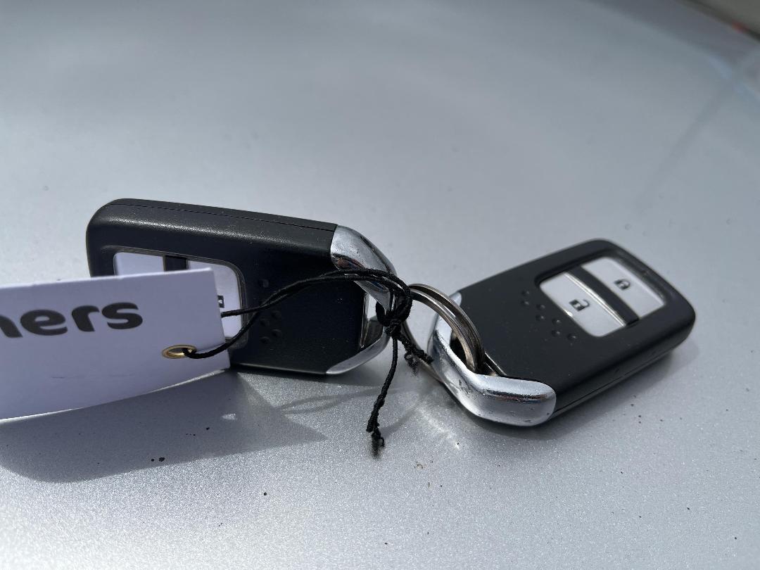 Photo '20' of Honda FIT 1.5L Petrol Hybrid Photo '20' of Honda FIT 1.5L Petrol Hybrid