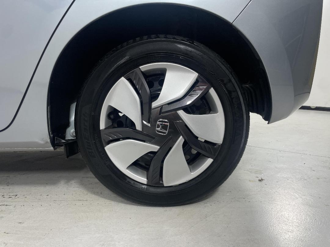 Photo '11' of Honda FIT