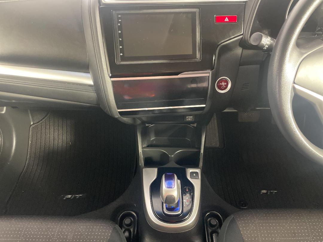 Photo '18' of Honda FIT