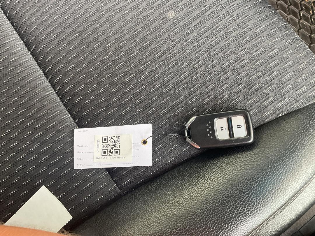 Photo '19' of Honda FIT