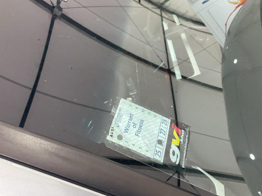 Photo '23' of Honda FIT