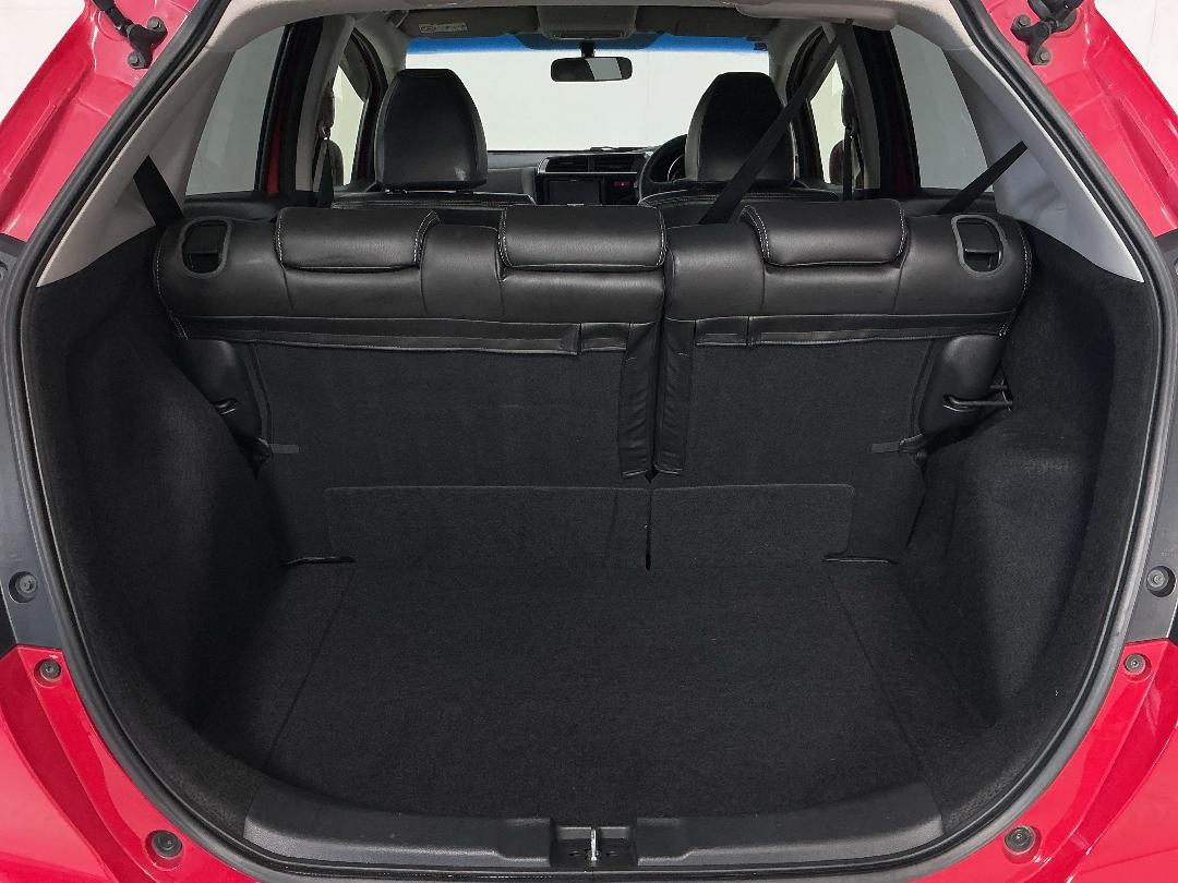 Photo '14' of Honda FIT