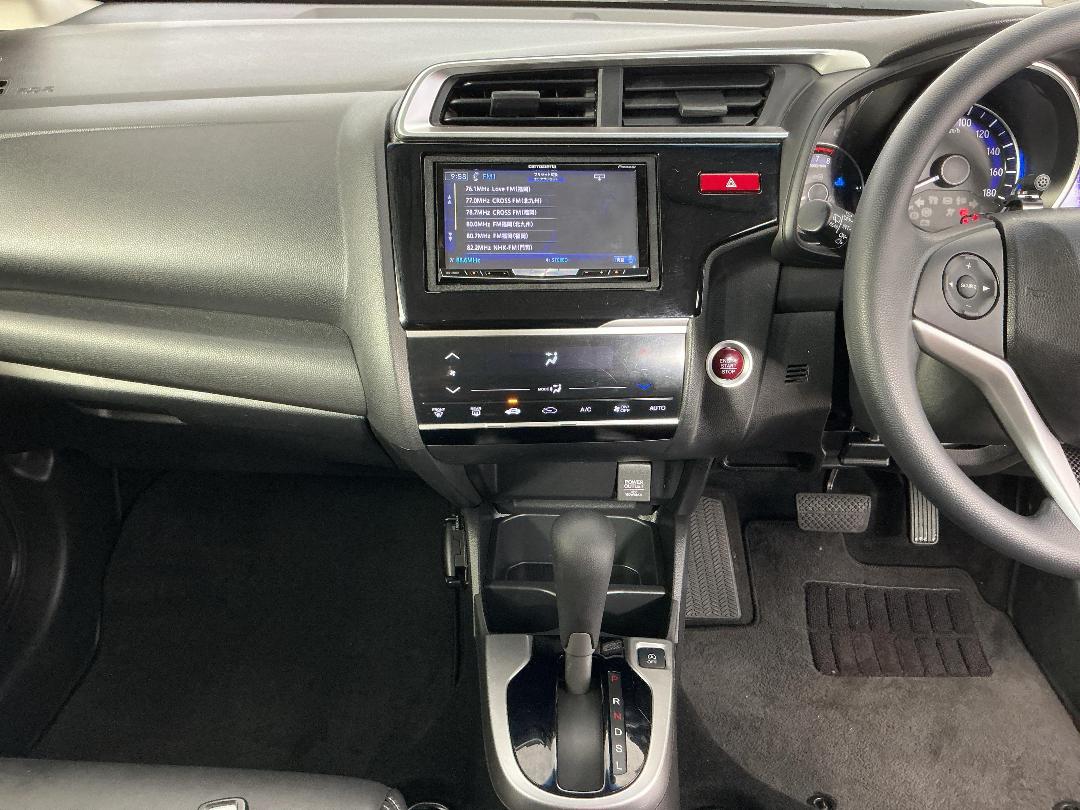 Photo '18' of Honda FIT