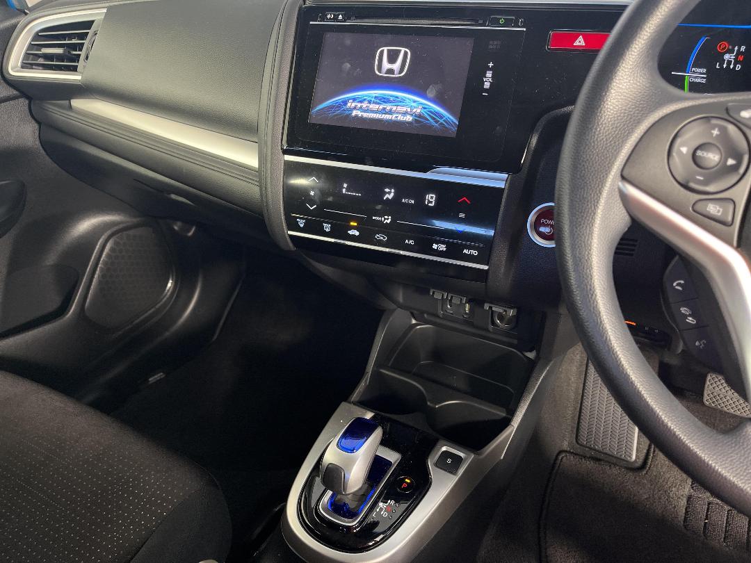 Photo '18' of Honda FIT Photo '18' of Honda FIT