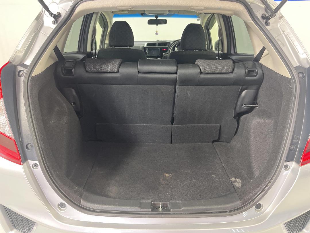 Photo '14' of Honda FIT