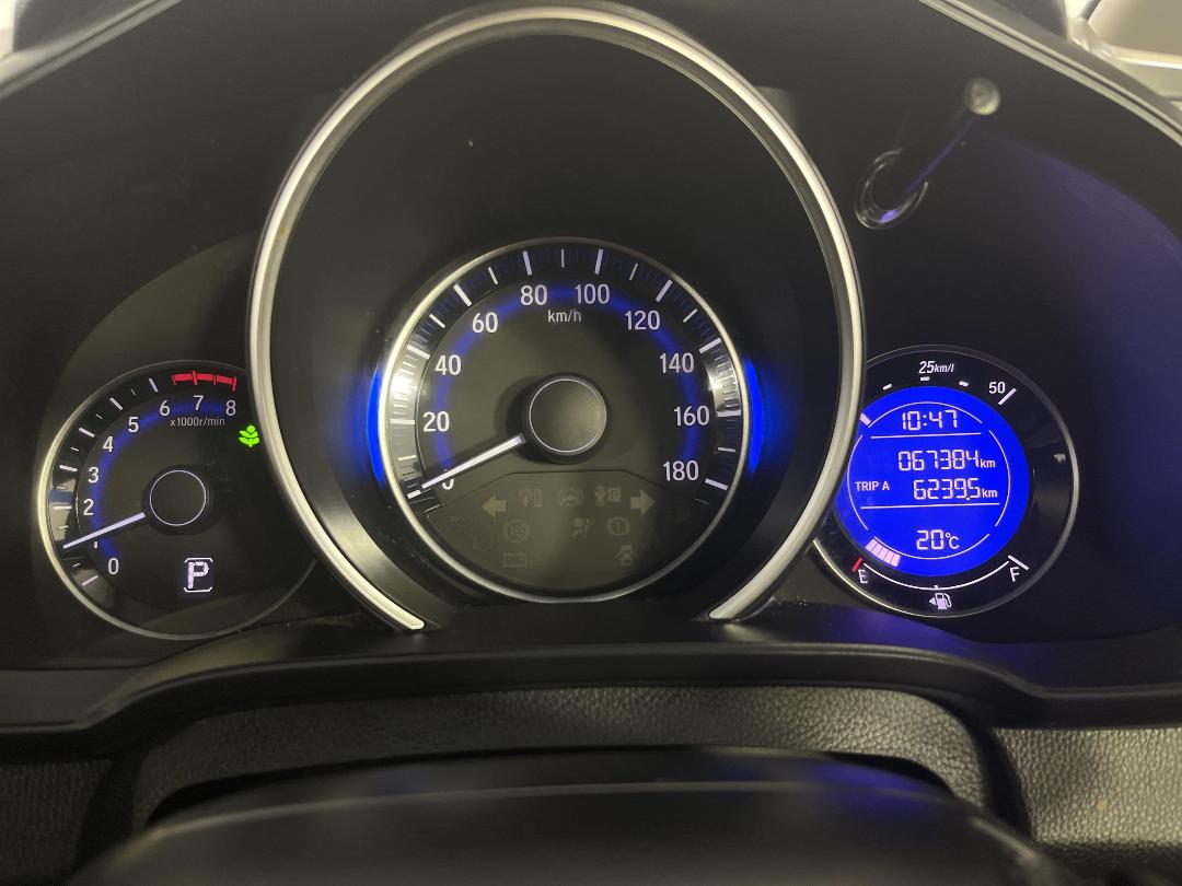 Photo '21' of Honda FIT