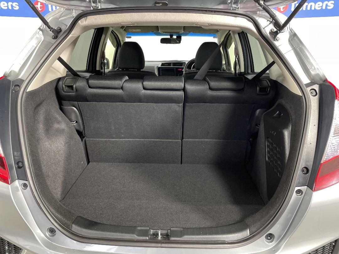 Photo '14' of Honda FIT Photo '14' of Honda FIT