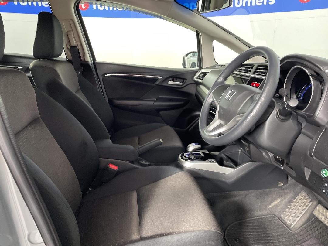 Photo '16' of Honda FIT Photo '16' of Honda FIT