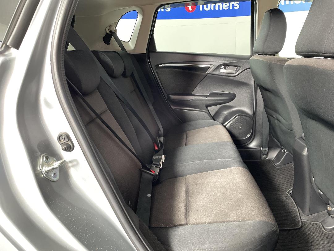 Photo '20' of Honda FIT Photo '20' of Honda FIT