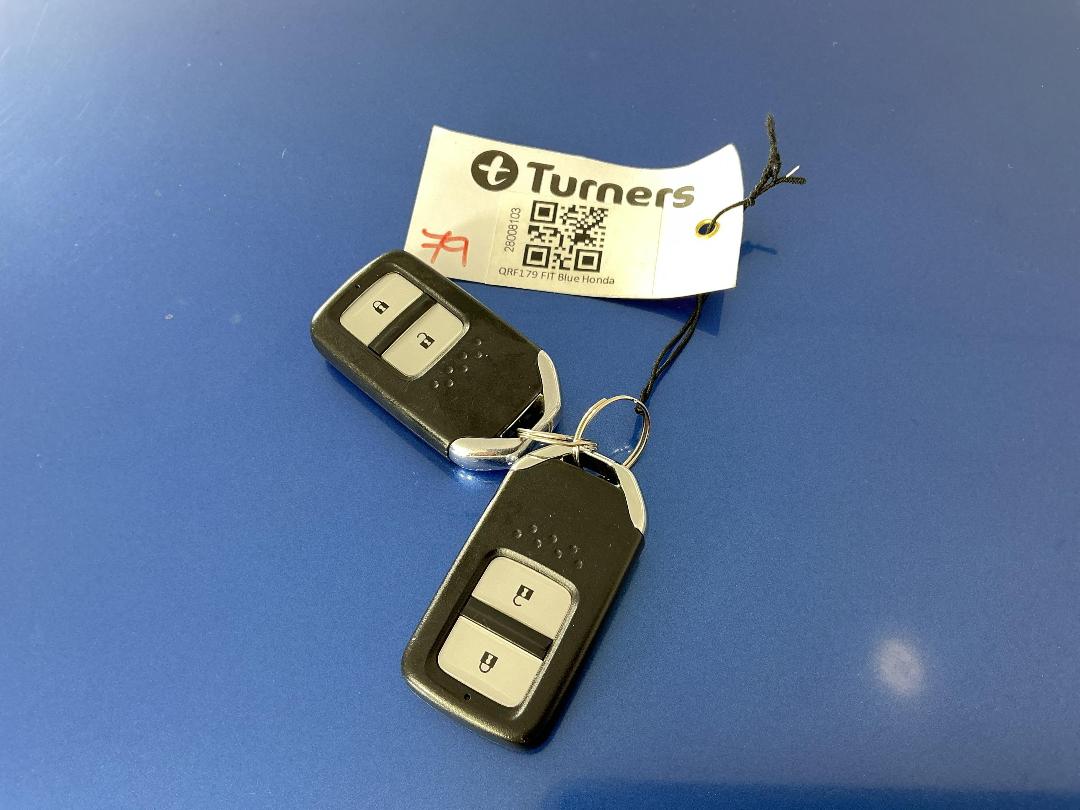 Photo '22' of Honda FIT Photo '22' of Honda FIT