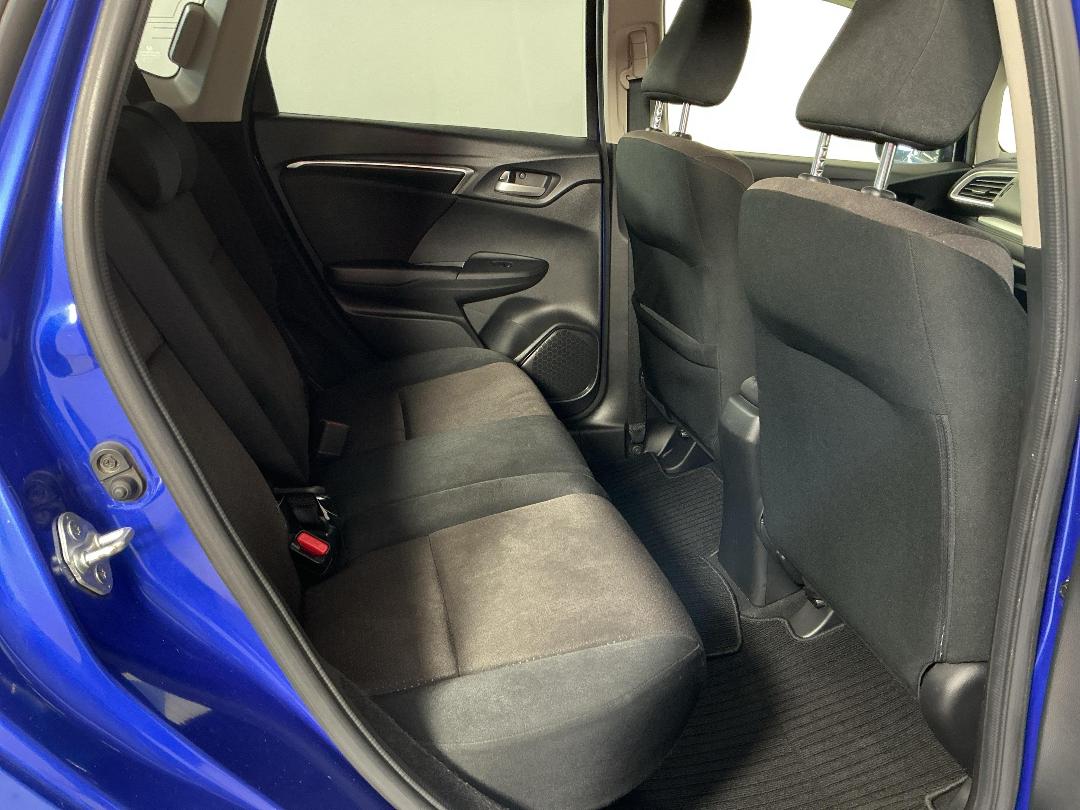 Photo '20' of Honda FIT Photo '20' of Honda FIT