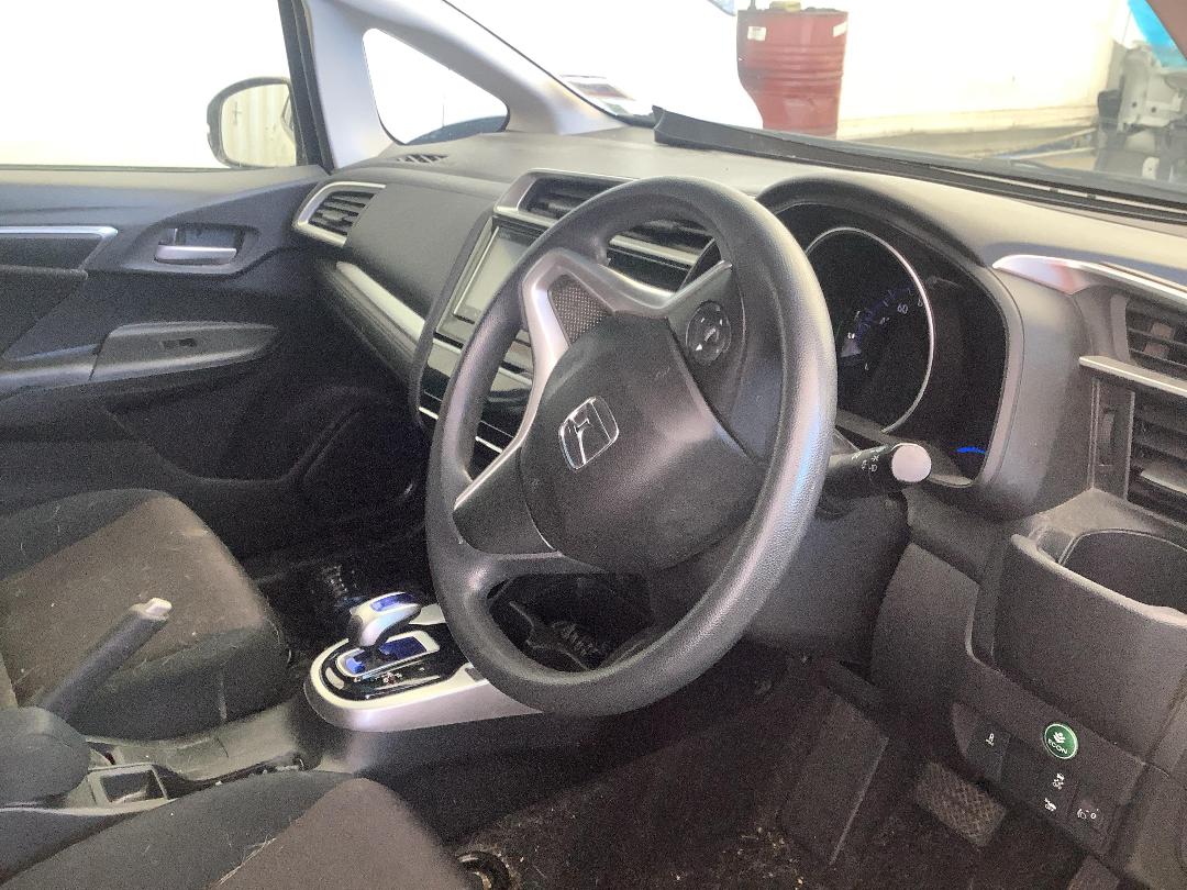 Photo '13' of Honda FIT