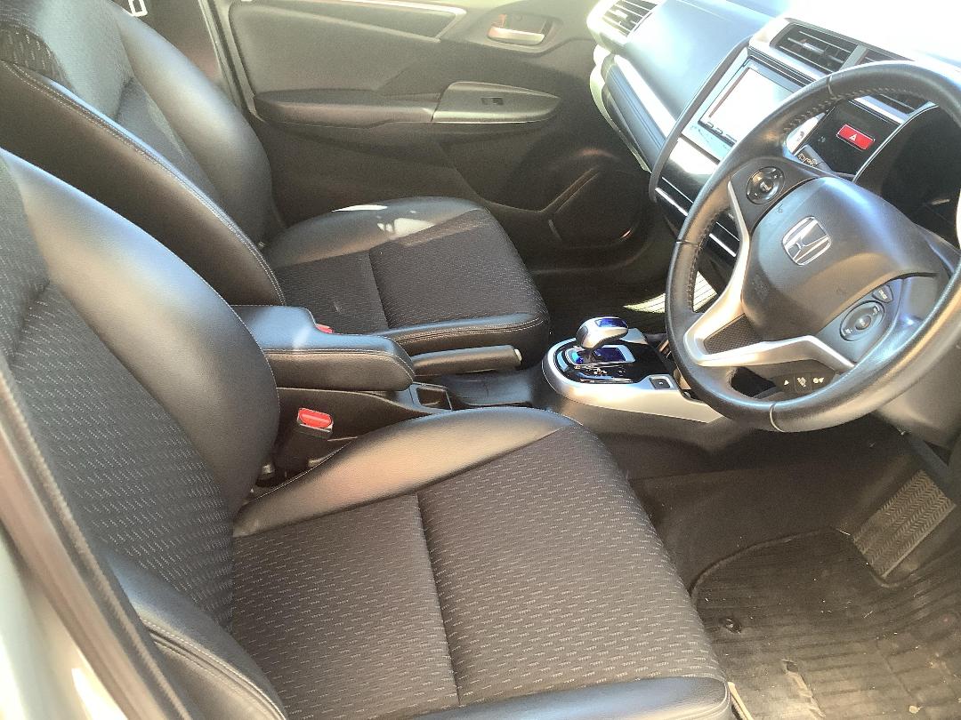 Photo '13' of Honda FIT