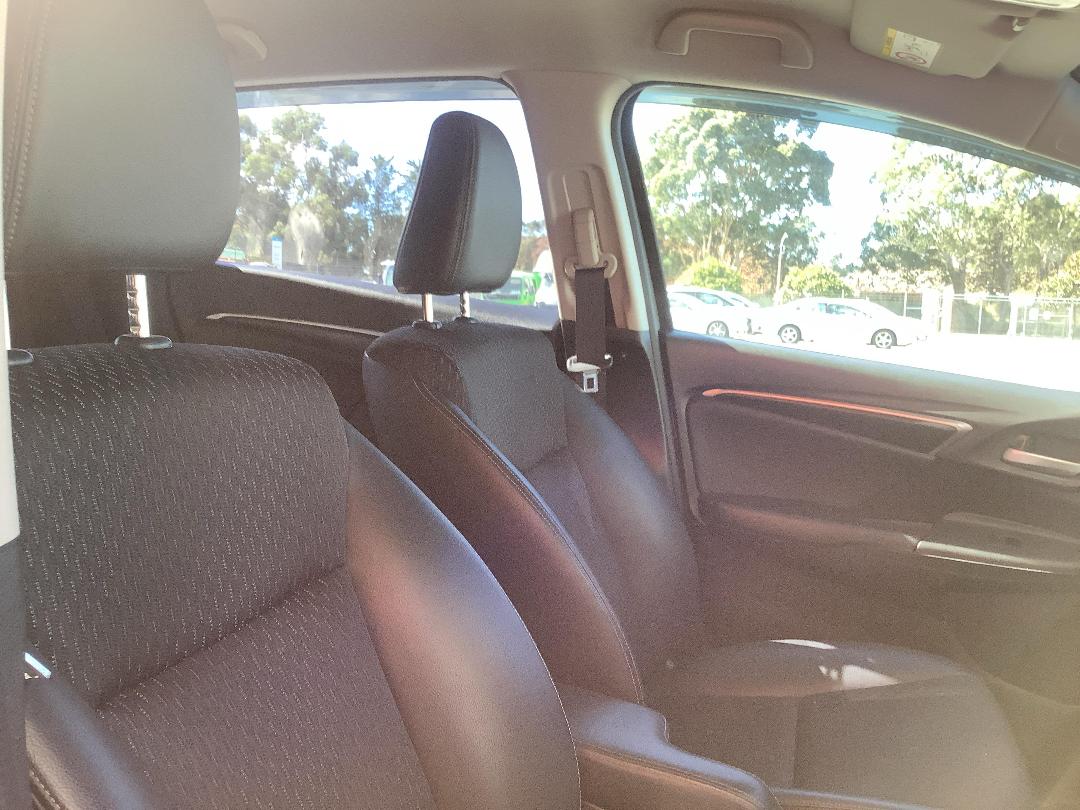 Photo '14' of Honda FIT