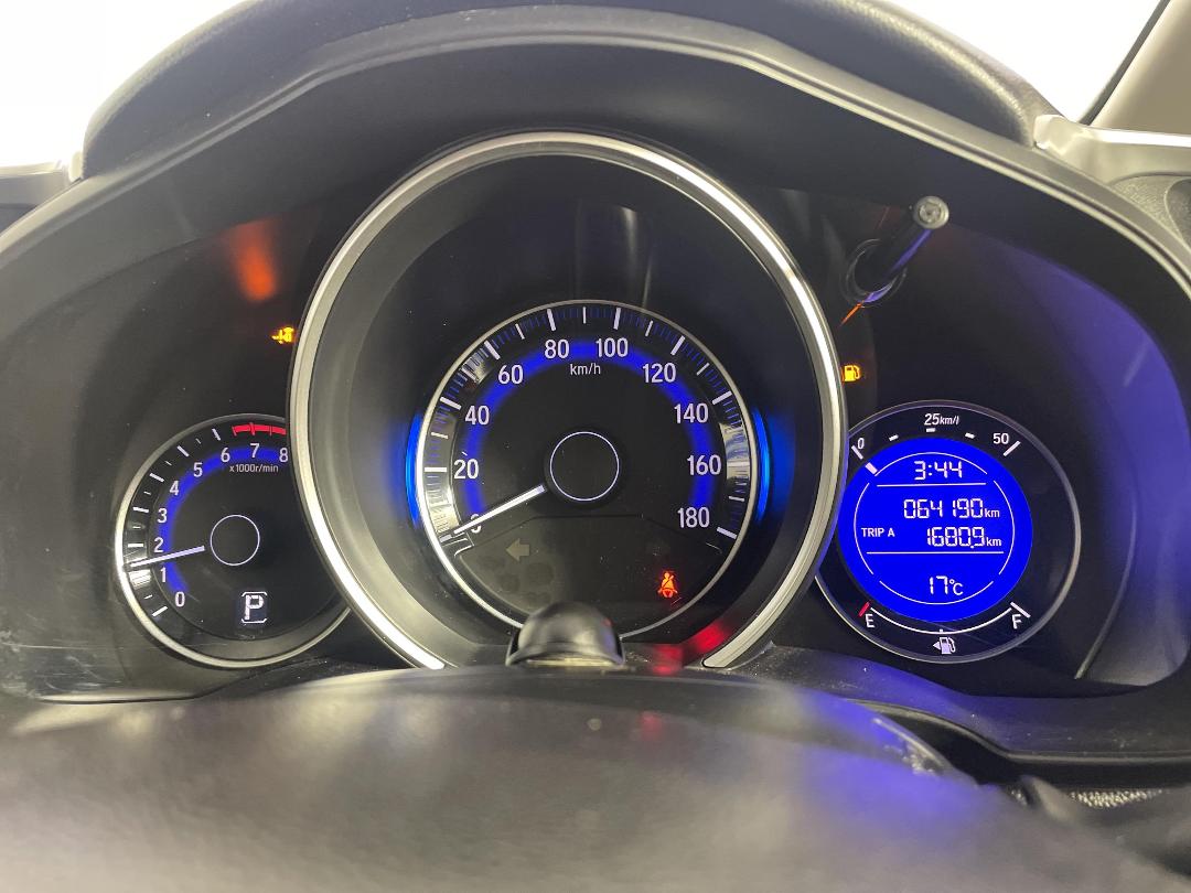 Photo '21' of Honda FIT Photo '21' of Honda FIT