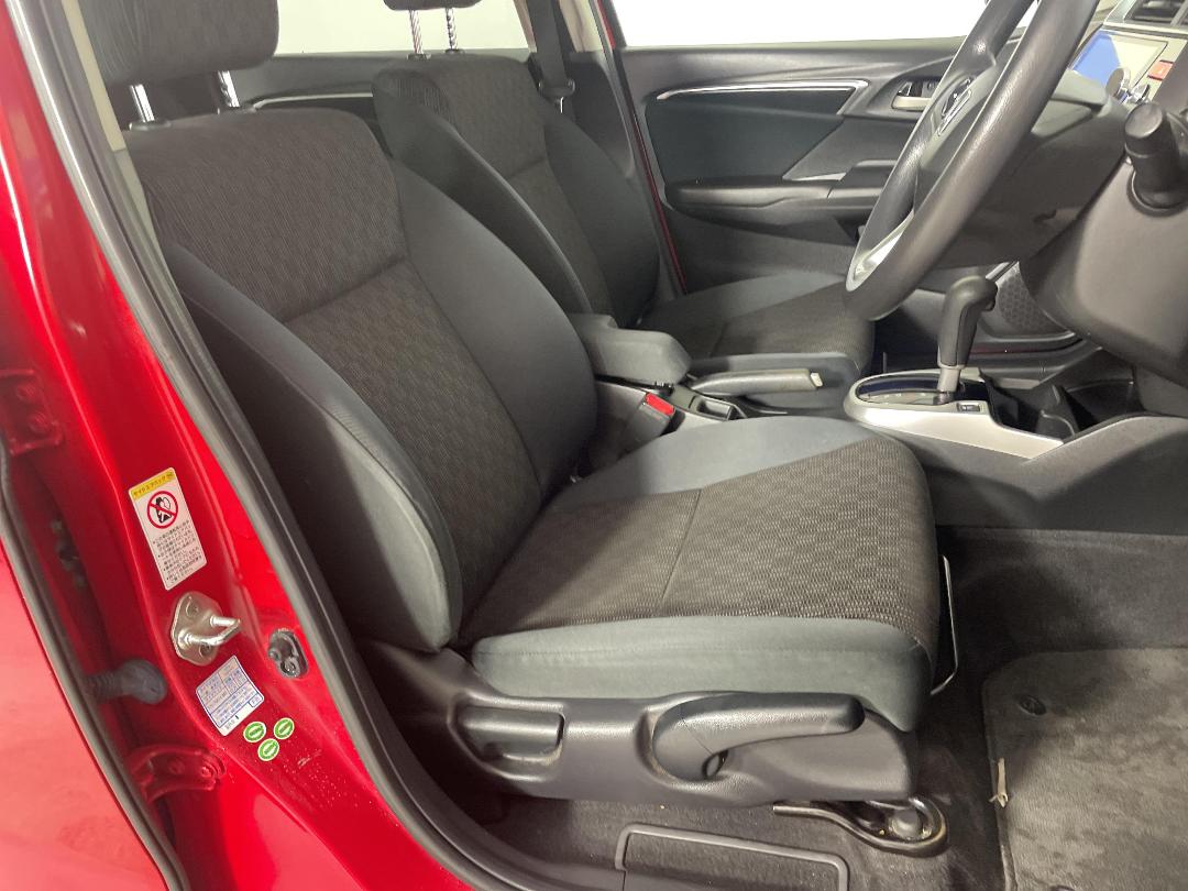 Photo '16' of Honda FIT Photo '16' of Honda FIT