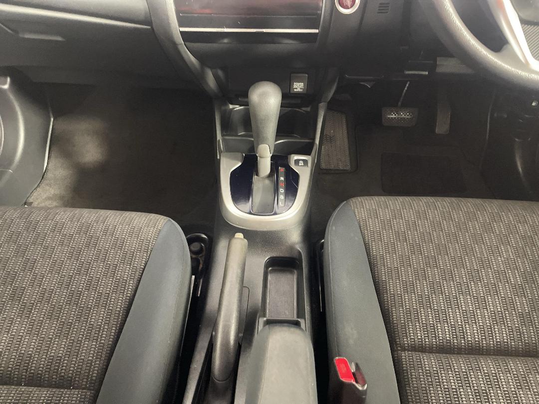 Photo '18' of Honda FIT Photo '18' of Honda FIT