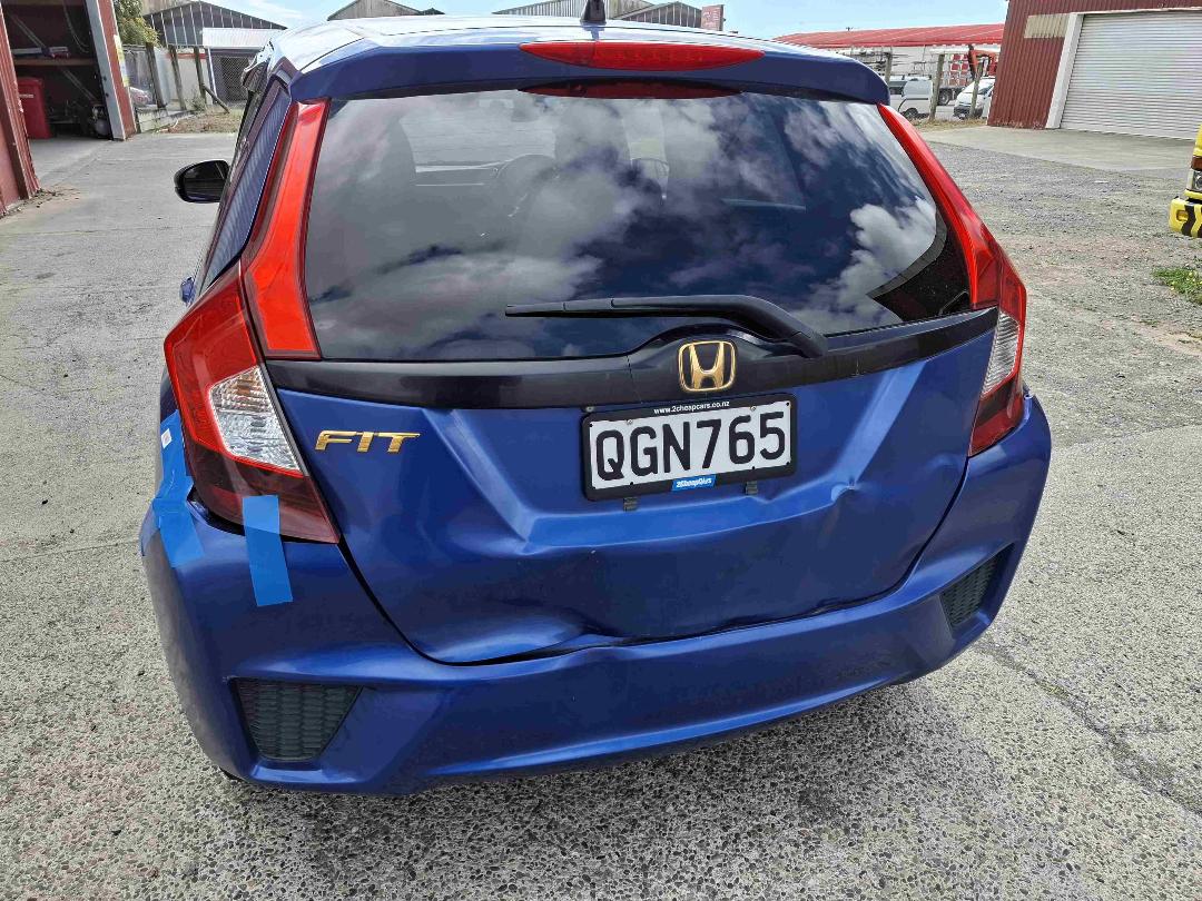 Photo '6' of Honda FIT