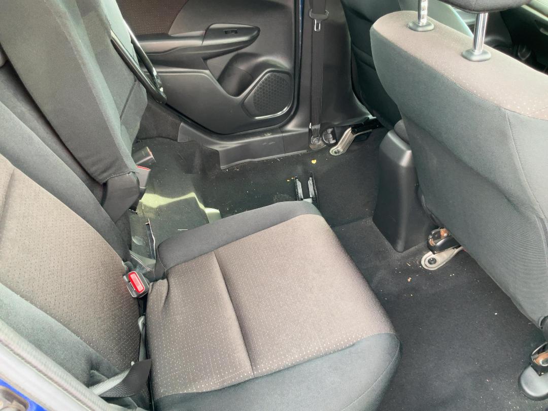 Photo '13' of Honda FIT