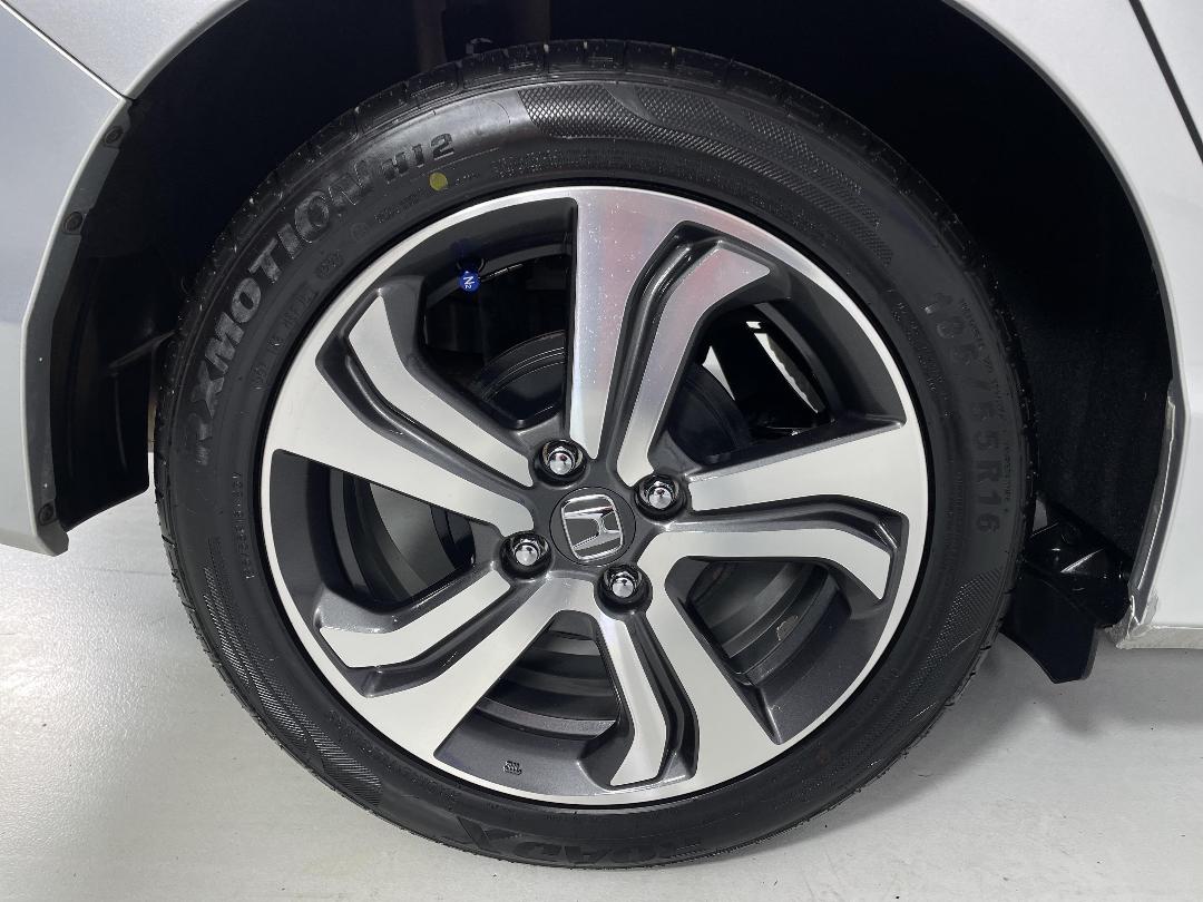 Photo '12' of Honda Grace