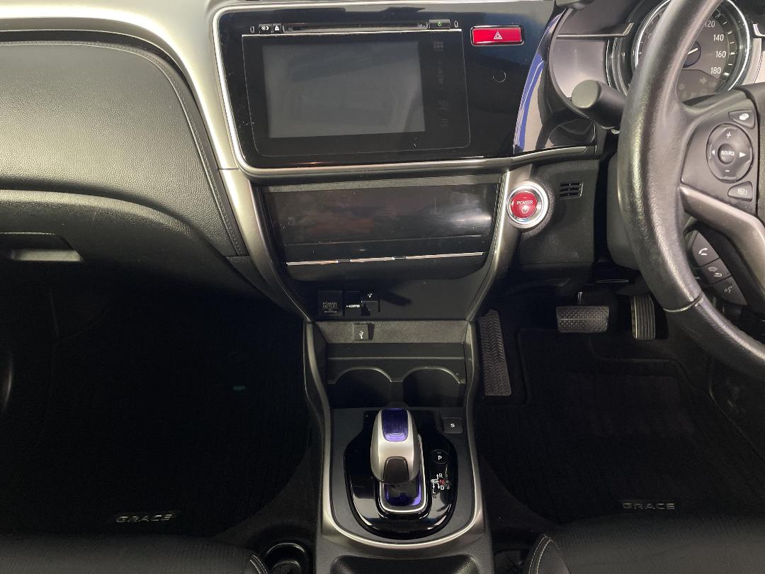 Photo '18' of Honda Grace